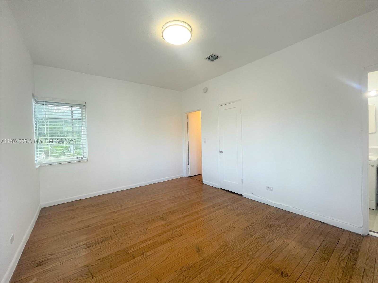 Small Image of 635 12TH ST #12, Miami Beach Number 12