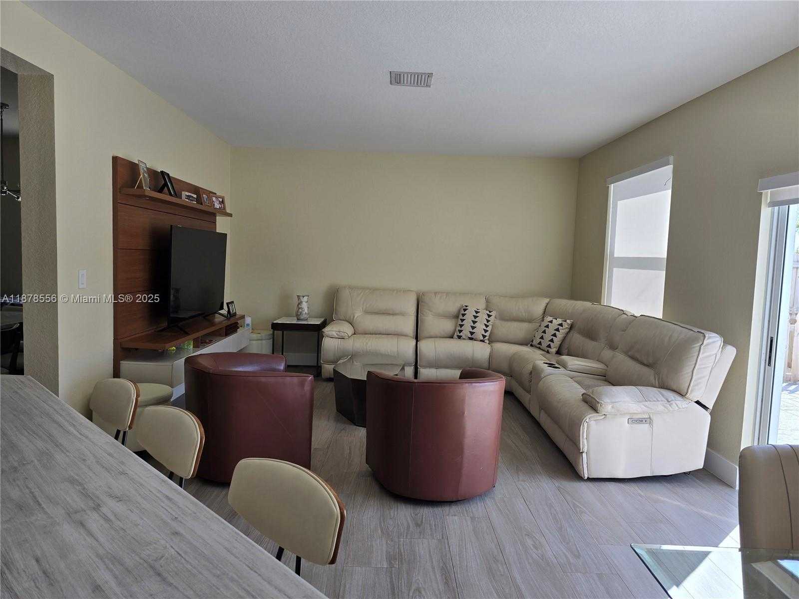 Small Image of 1437 SOUTH EAST 27TH TER #., Homestead Number 11