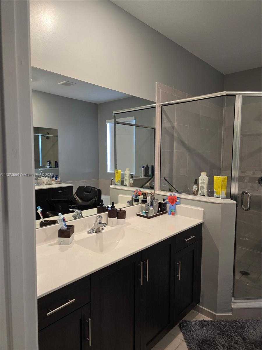 Small Image of 1437 SOUTH EAST 27TH TER #., Homestead Number 23