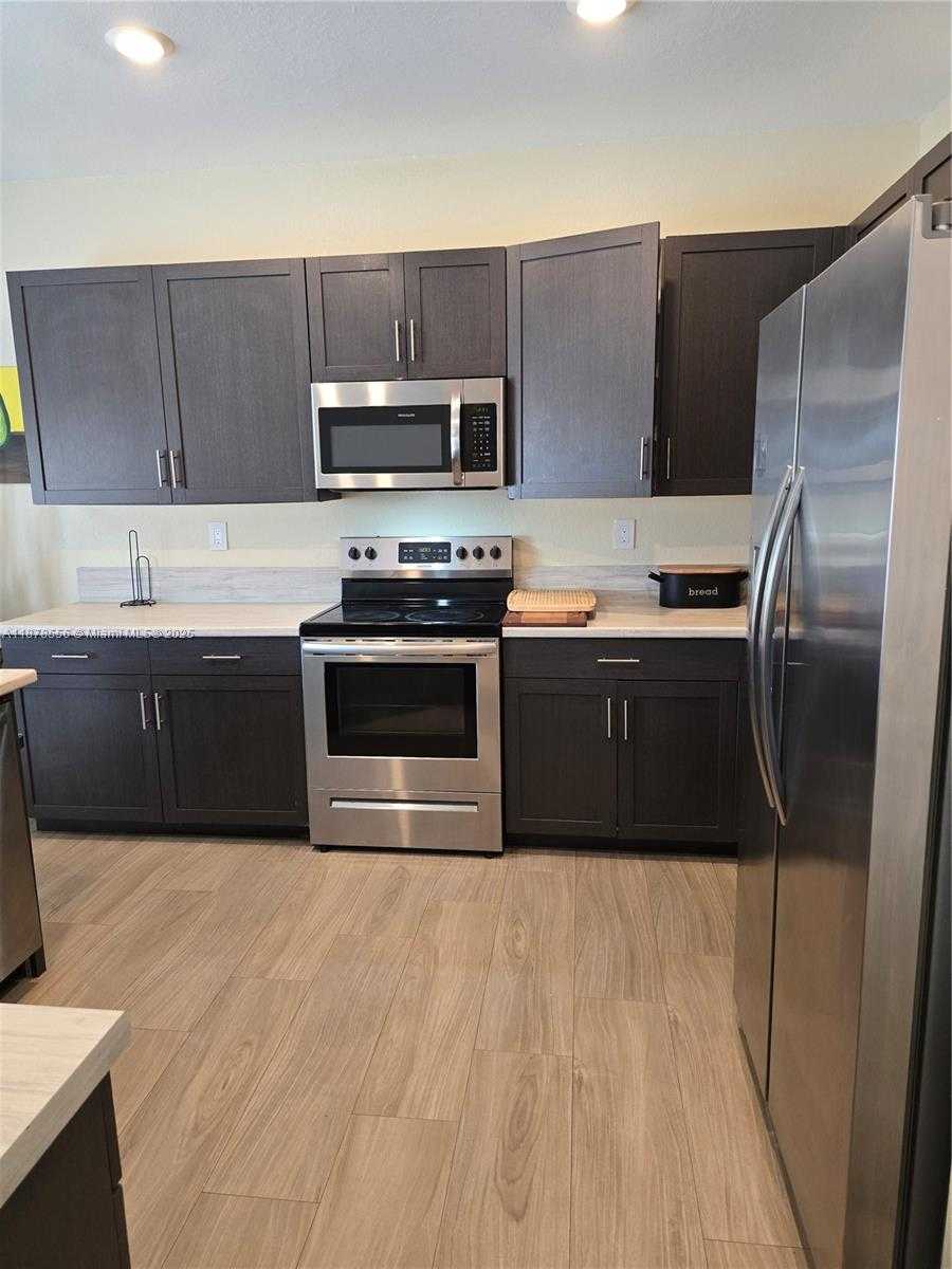 Small Image of 1437 SOUTH EAST 27TH TER #., Homestead Number 32