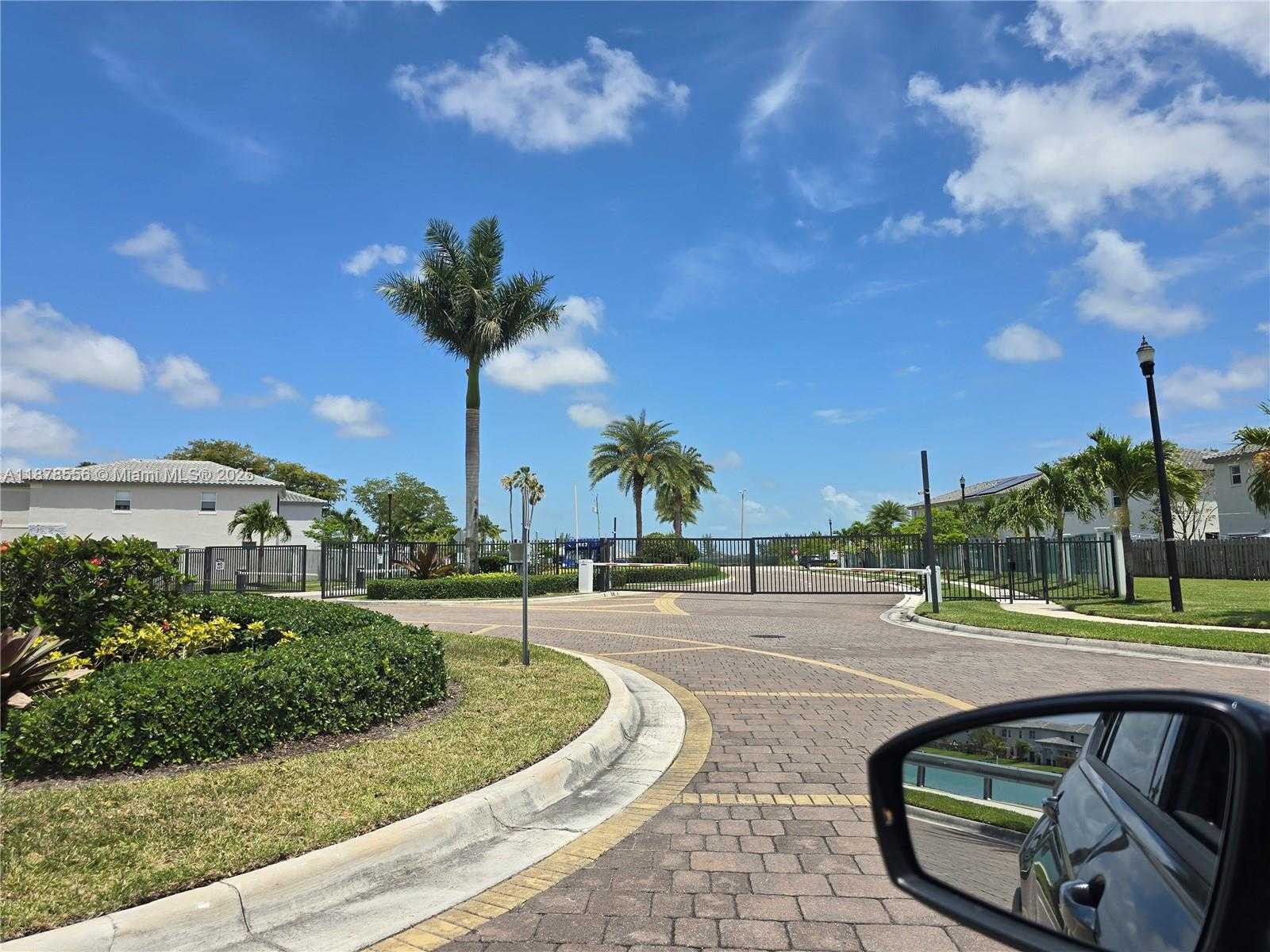 Small Image of 1437 SOUTH EAST 27TH TER #., Homestead Number 37