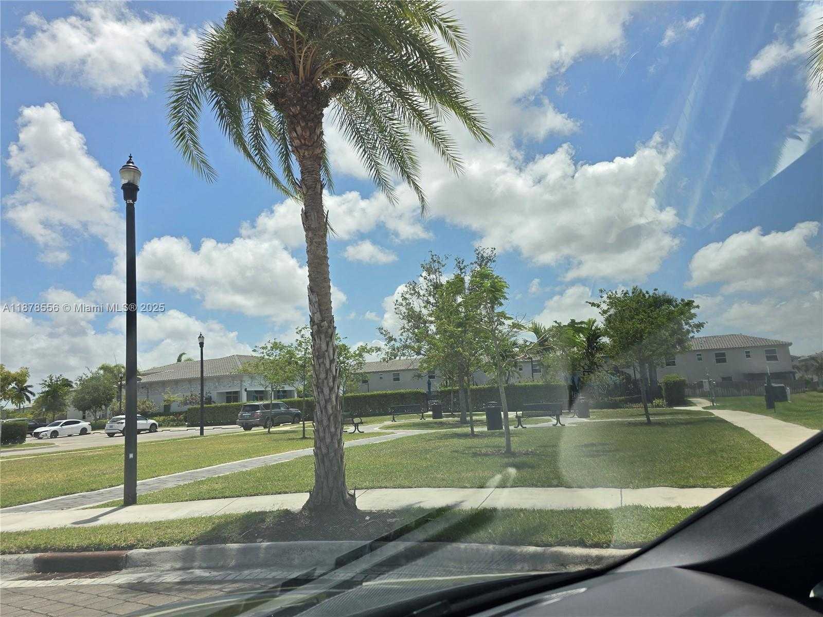 Small Image of 1437 SOUTH EAST 27TH TER #., Homestead Number 38
