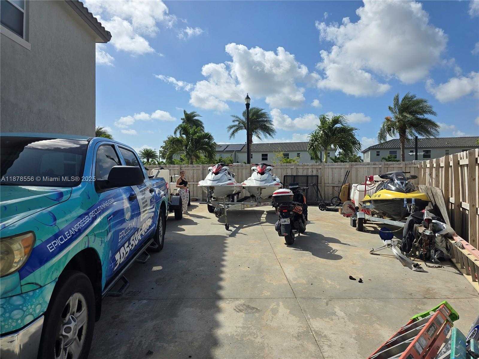 Small Image of 1437 SOUTH EAST 27TH TER #., Homestead Number 43