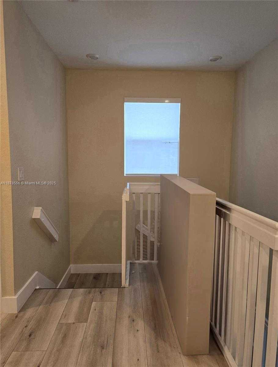 Small Image of 1437 SOUTH EAST 27TH TER #., Homestead Number 7