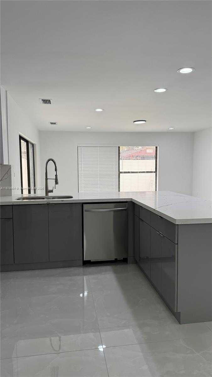 Small Image of 215 NORTH WEST 136TH CT, Miami Number 14