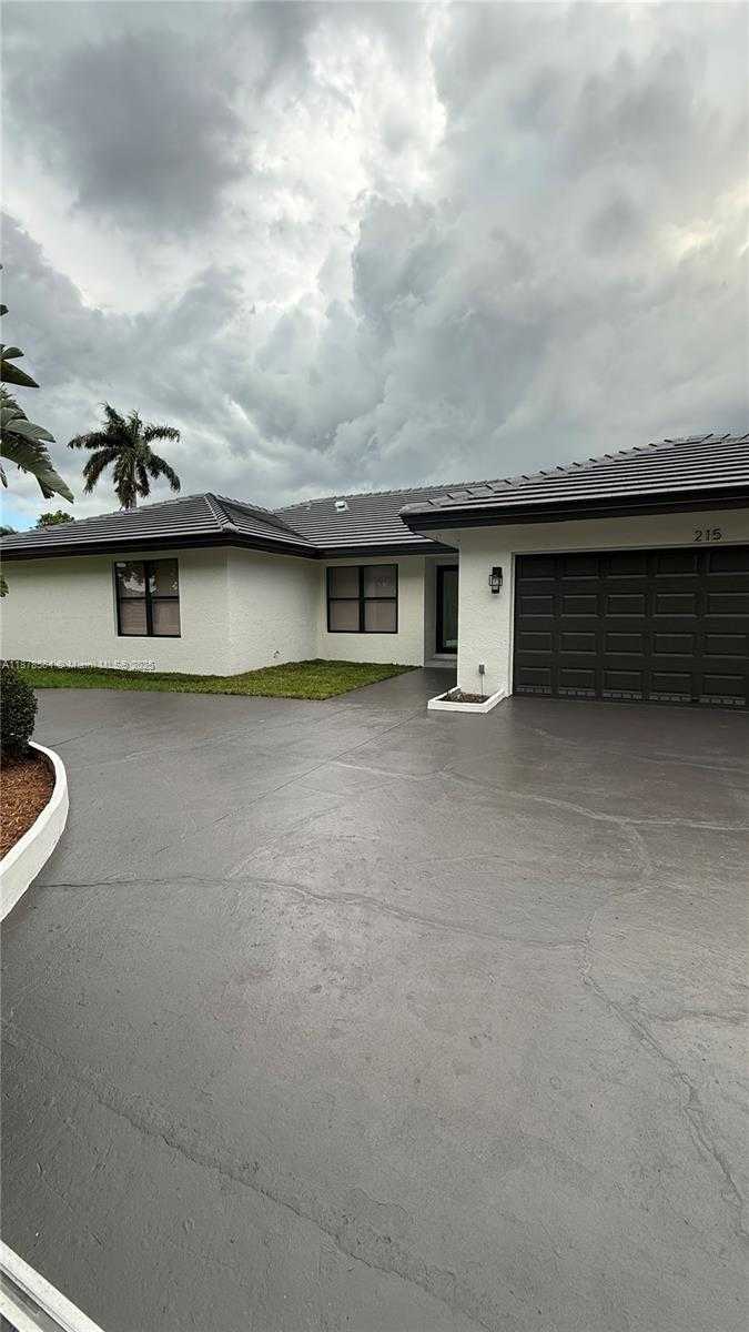 Small Image of 215 NORTH WEST 136TH CT, Miami Number 3