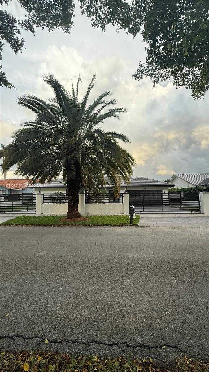 Small Image of 215 NORTH WEST 136TH CT, Miami Number 40