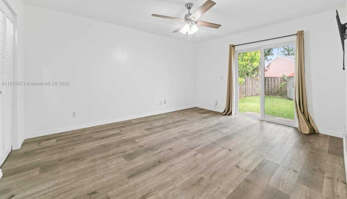 Small Image of 11041 SOUTH WEST 11TH CT, Pembroke Pines Number 11