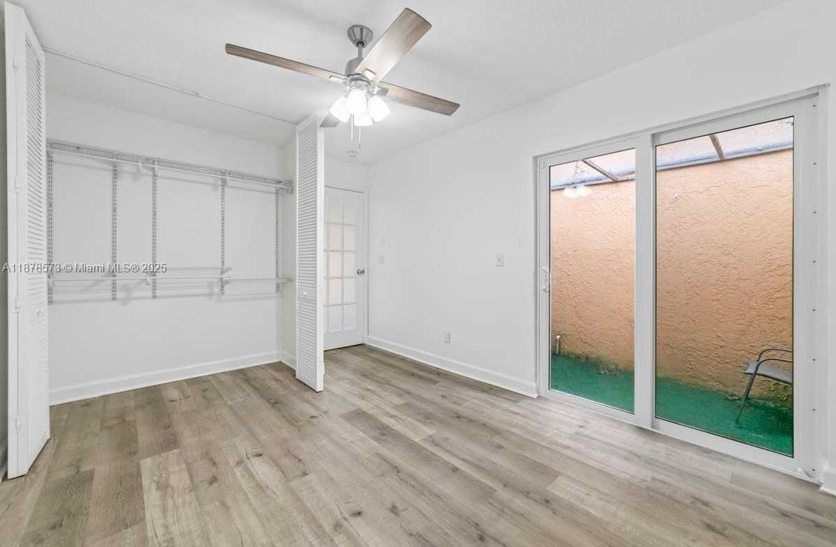 Small Image of 11041 SOUTH WEST 11TH CT, Pembroke Pines Number 14