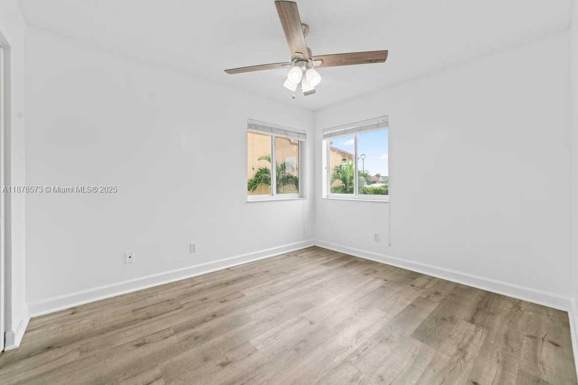 Small Image of 11041 SOUTH WEST 11TH CT, Pembroke Pines Number 17