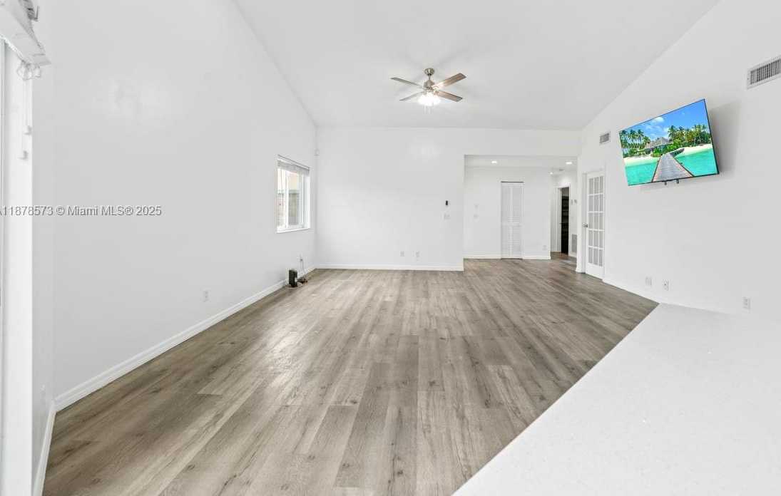 Small Image of 11041 SOUTH WEST 11TH CT, Pembroke Pines Number 7