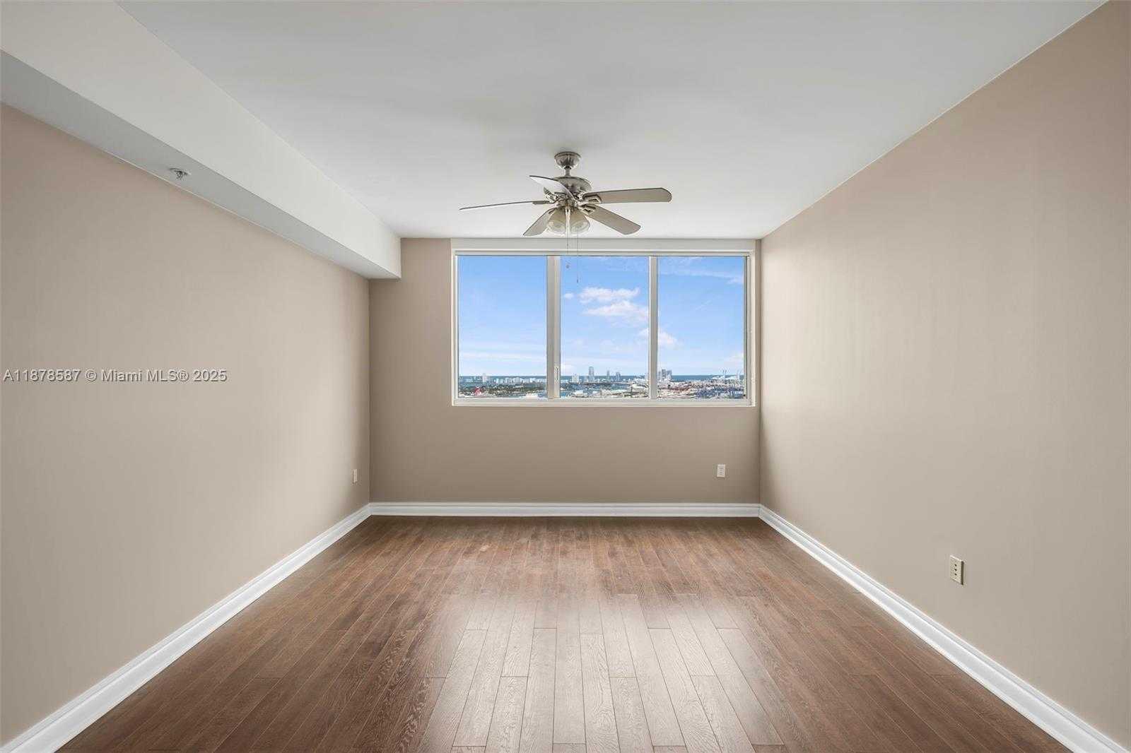 Small Image of 253 NORTH EAST 2ND ST #3309 + DEN, Miami Number 12