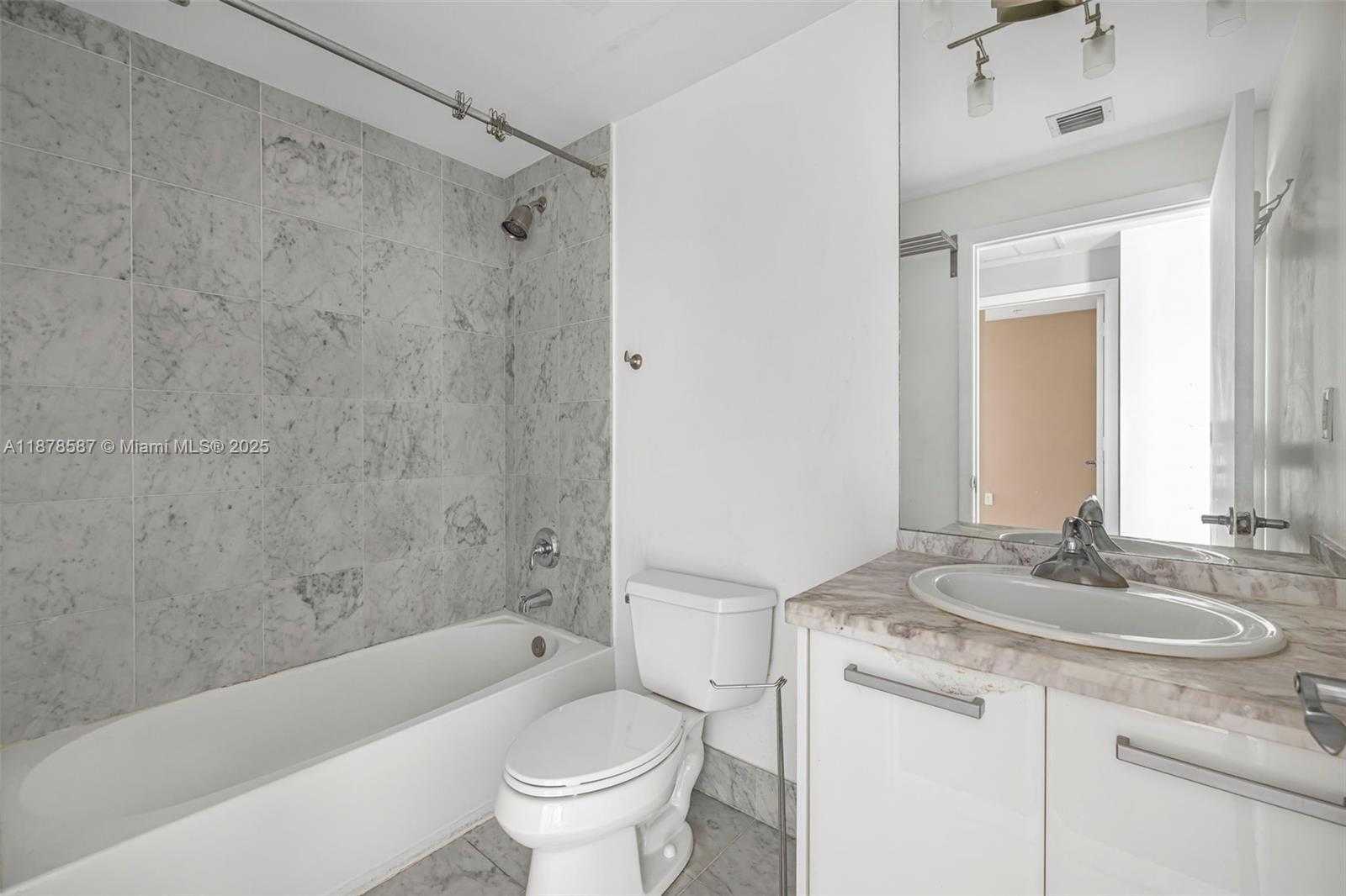 Small Image of 253 NORTH EAST 2ND ST #3309 + DEN, Miami Number 16