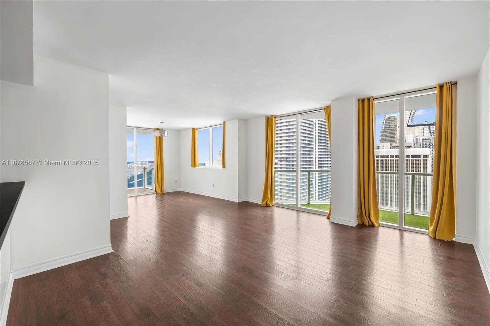 Small Image of 253 NORTH EAST 2ND ST #3309 + DEN, Miami Number 2