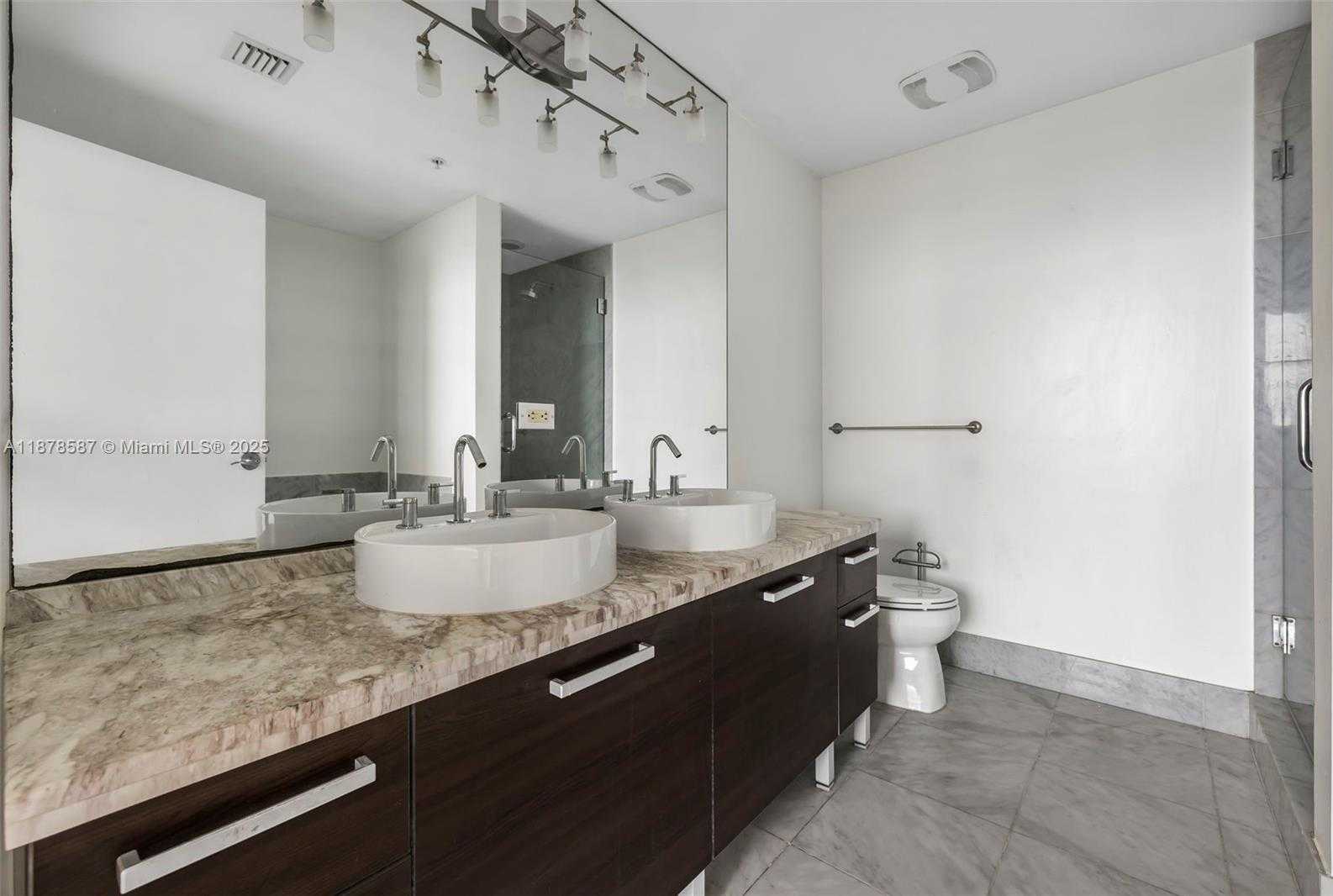 Small Image of 253 NORTH EAST 2ND ST #3309 + DEN, Miami Number 21