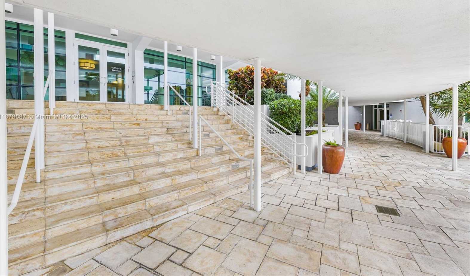 Small Image of 253 NORTH EAST 2ND ST #3309 + DEN, Miami Number 39