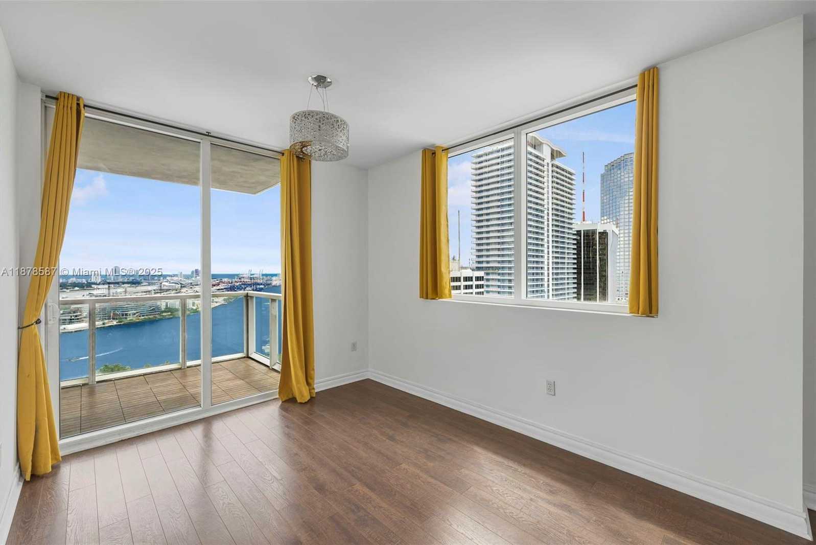 Small Image of 253 NORTH EAST 2ND ST #3309 + DEN, Miami Number 8