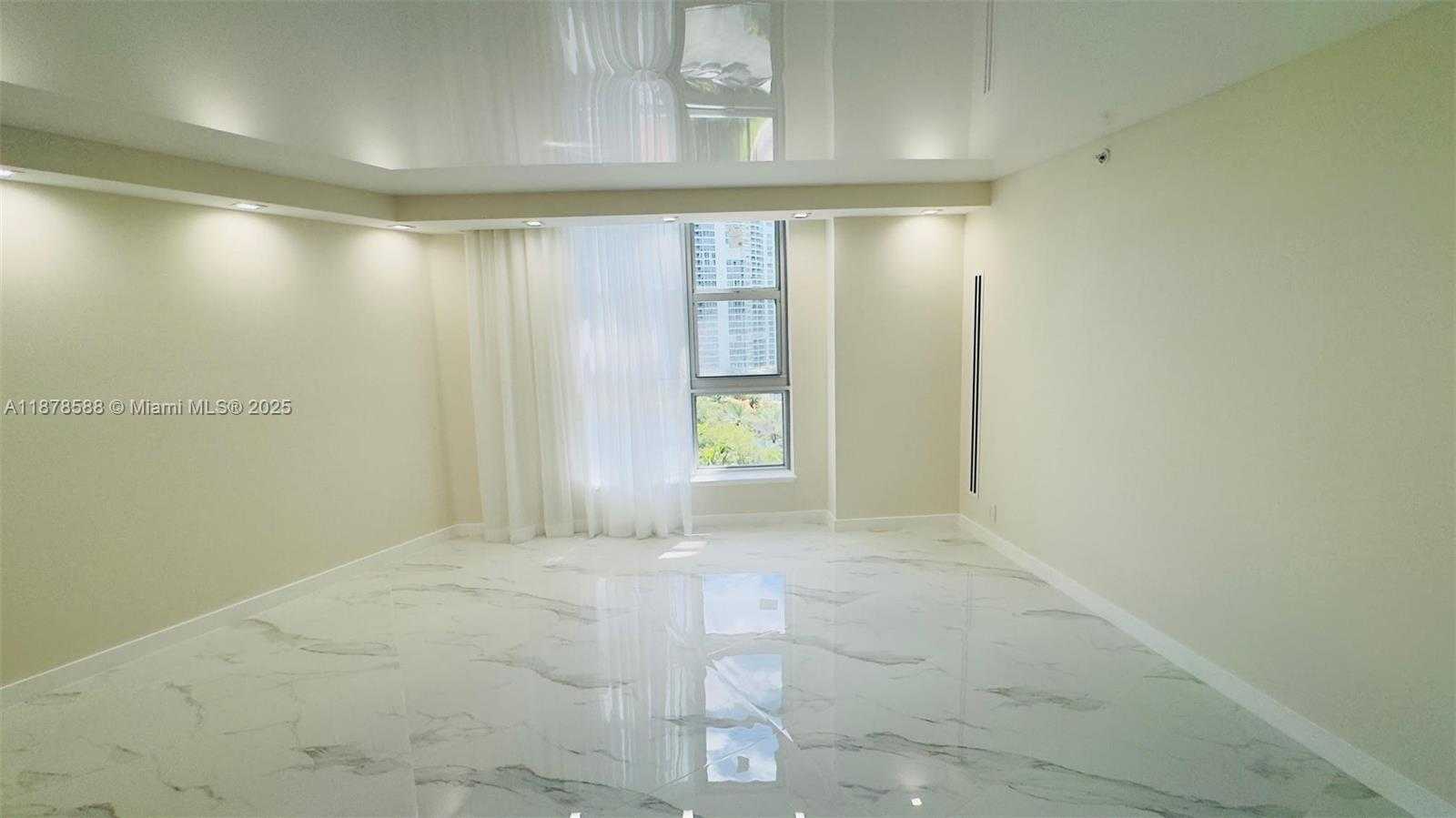 Small Image of 3500 MYSTIC POINTE DR #1107, Aventura Number 19