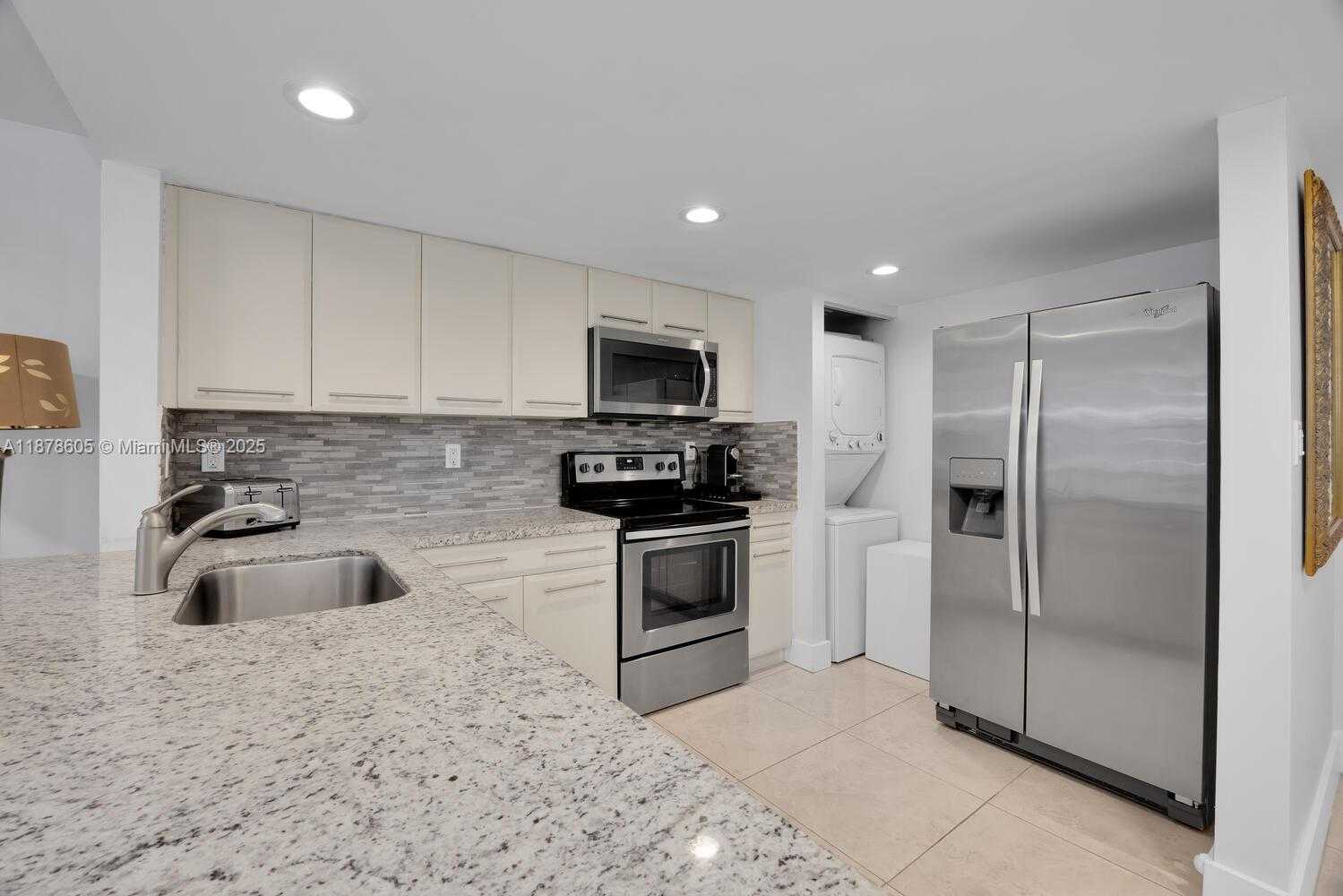 Small Image of 1915 BRICKELL AVE #C1205, Miami Number 3