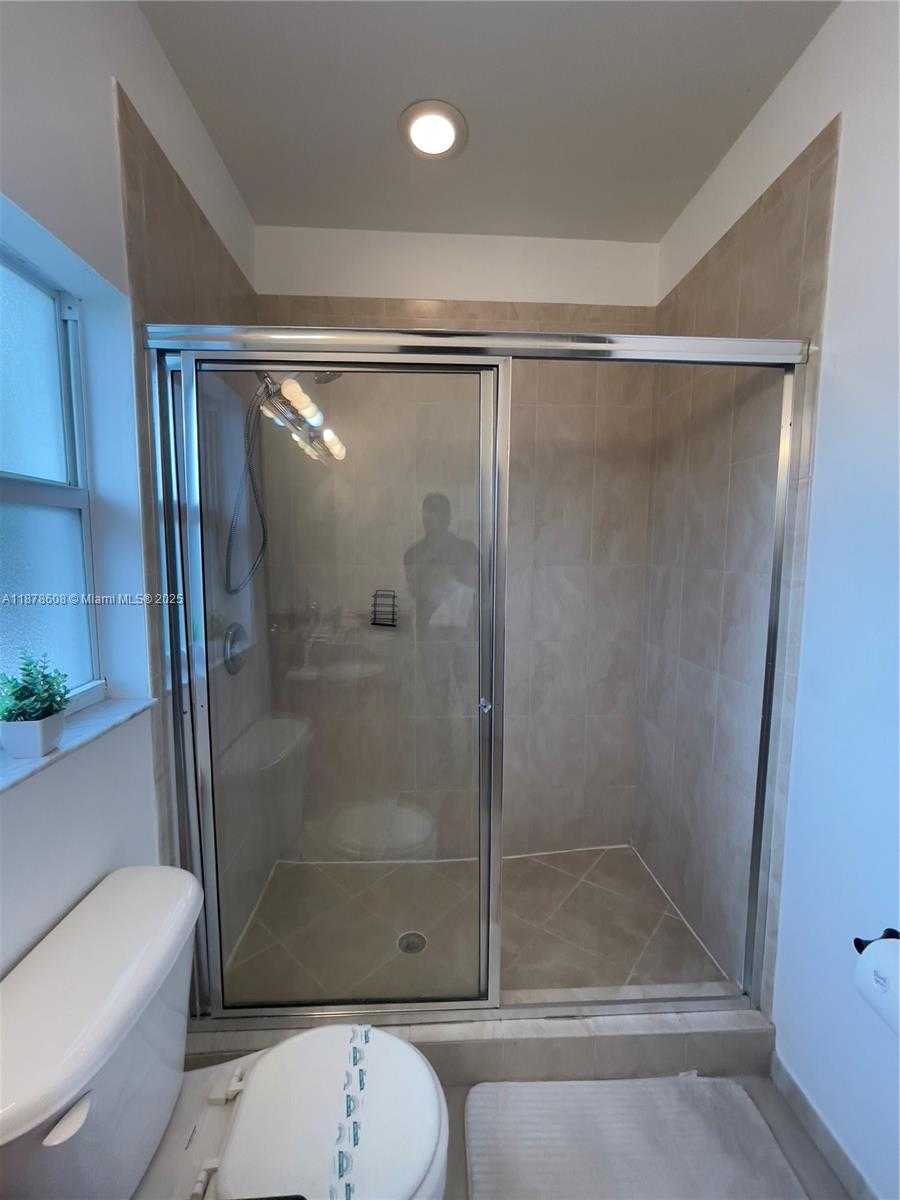 Small Image of 3470 NORTH WEST 17TH TER #3470, Oakland Park Number 19