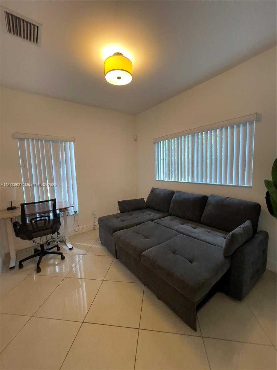 Small Image of 3470 NORTH WEST 17TH TER #3470, Oakland Park Number 4