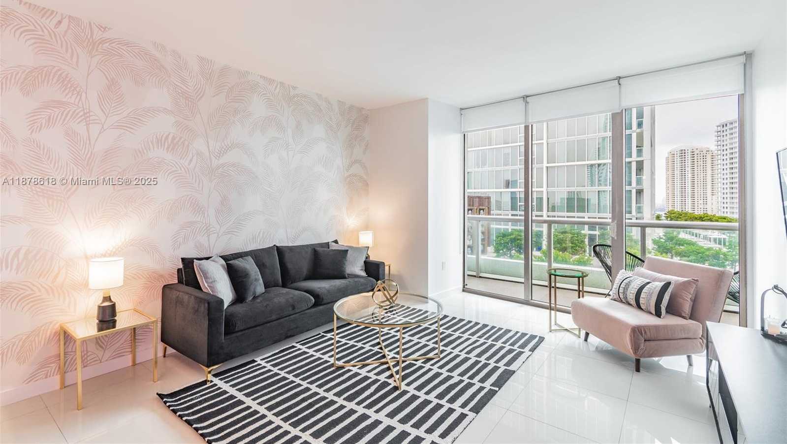 Small Image of 485 BRICKELL AVE #1601, Miami Number 7