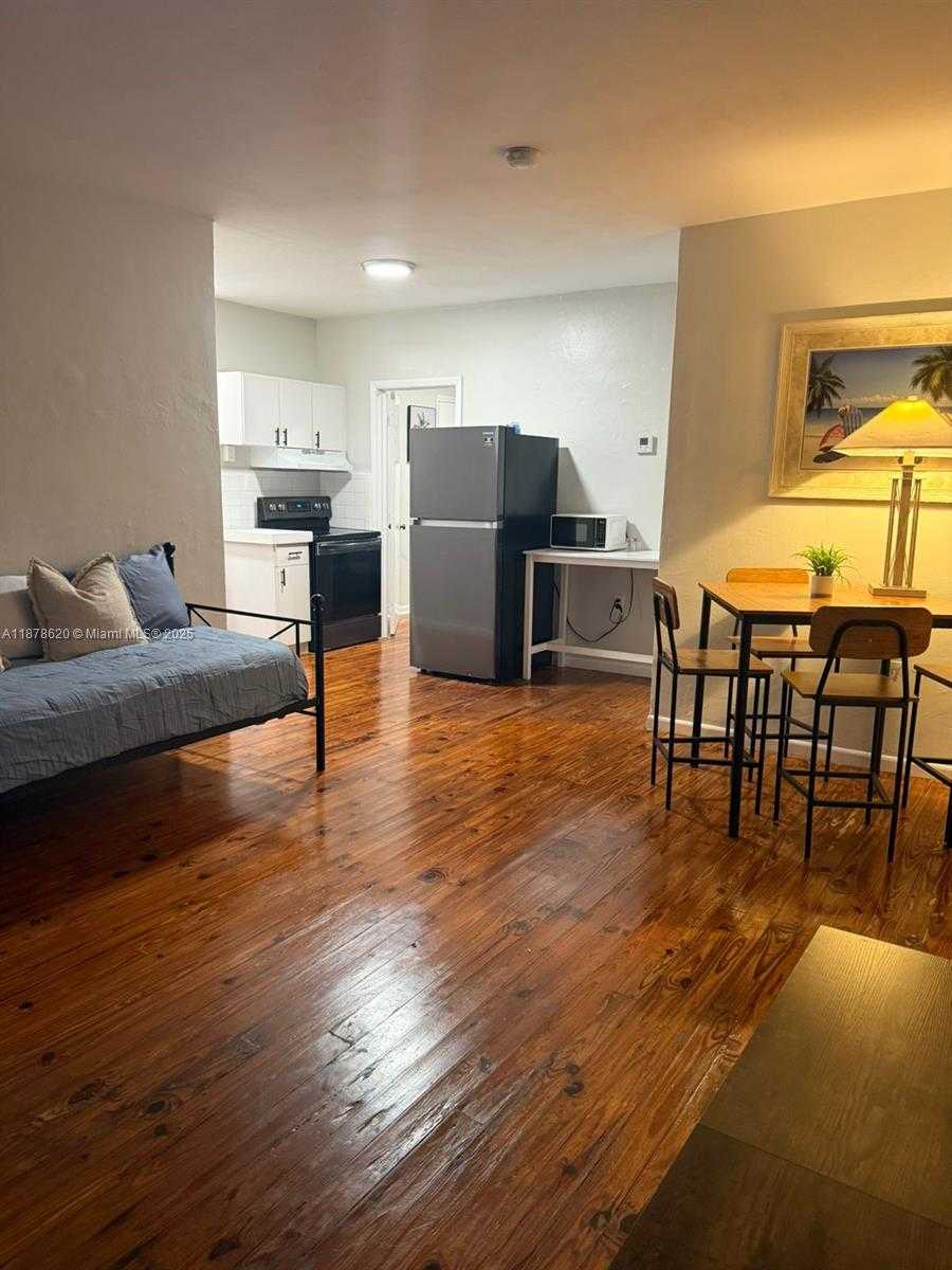 Small Image of 1289 MARSEILLE DR #46, Miami Beach Number 1