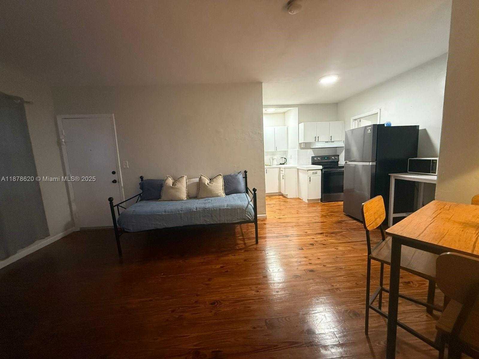 Small Image of 1289 MARSEILLE DR #46, Miami Beach Number 15