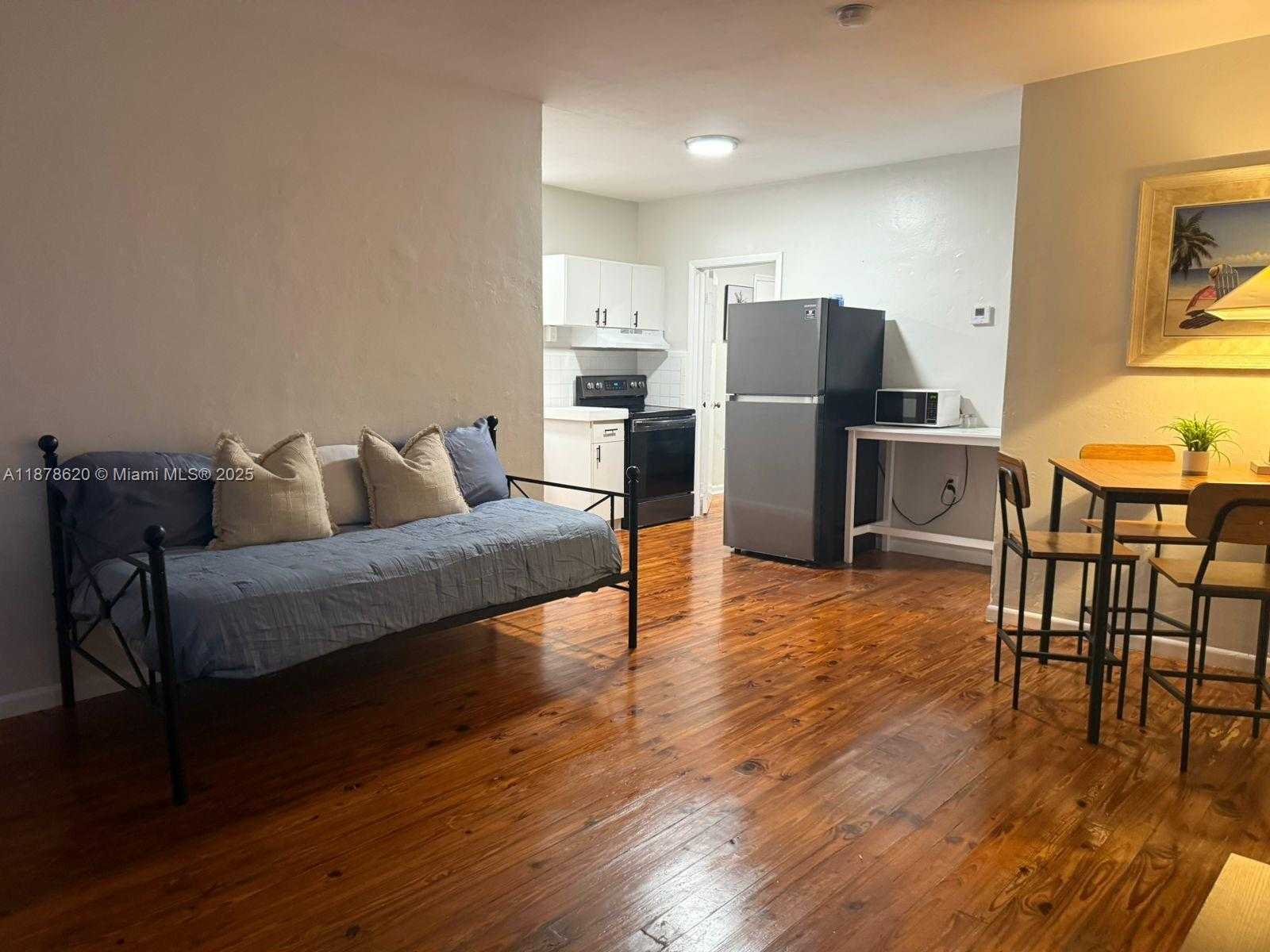 Small Image of 1289 MARSEILLE DR #46, Miami Beach Number 16