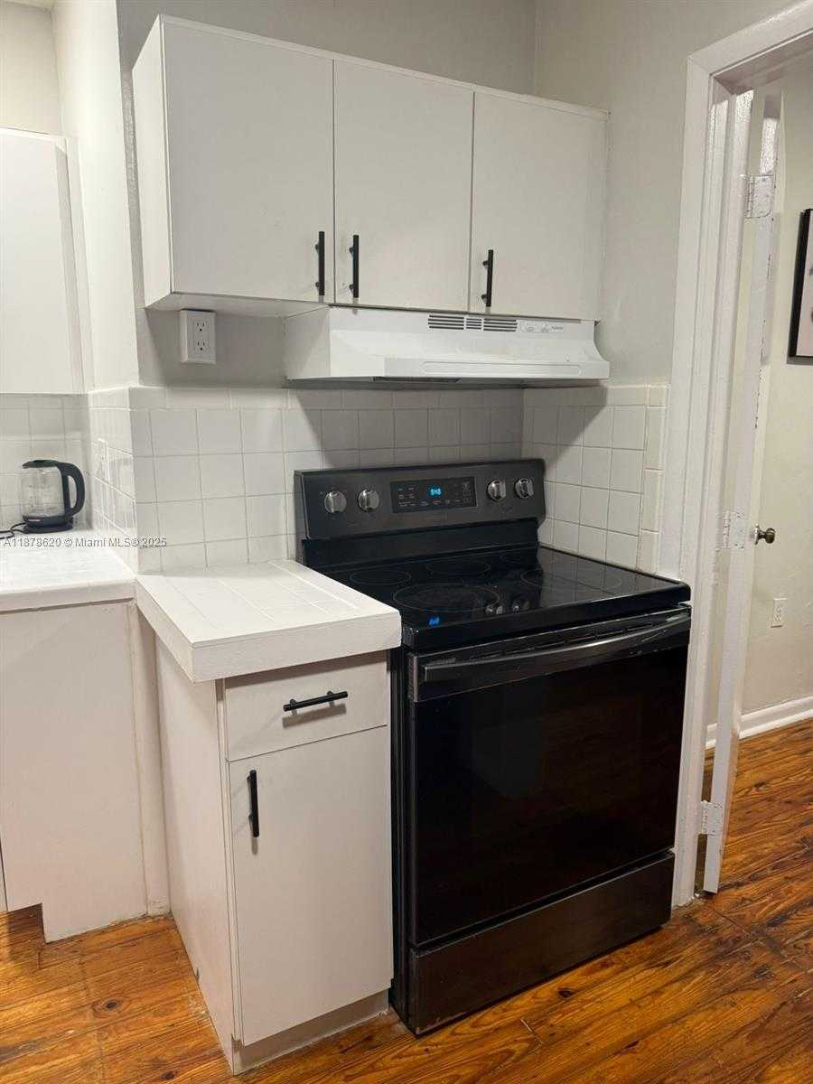 Small Image of 1289 MARSEILLE DR #46, Miami Beach Number 2