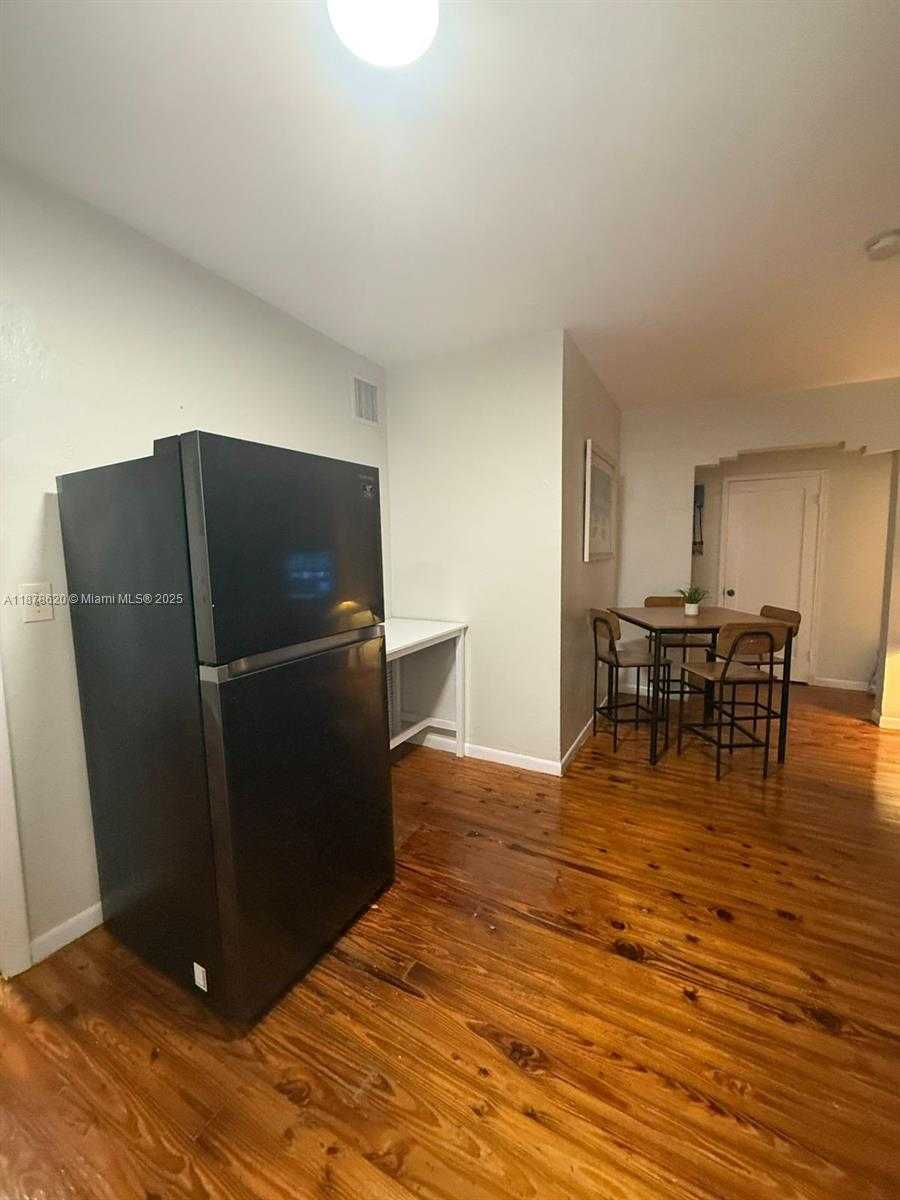 Small Image of 1289 MARSEILLE DR #46, Miami Beach Number 22