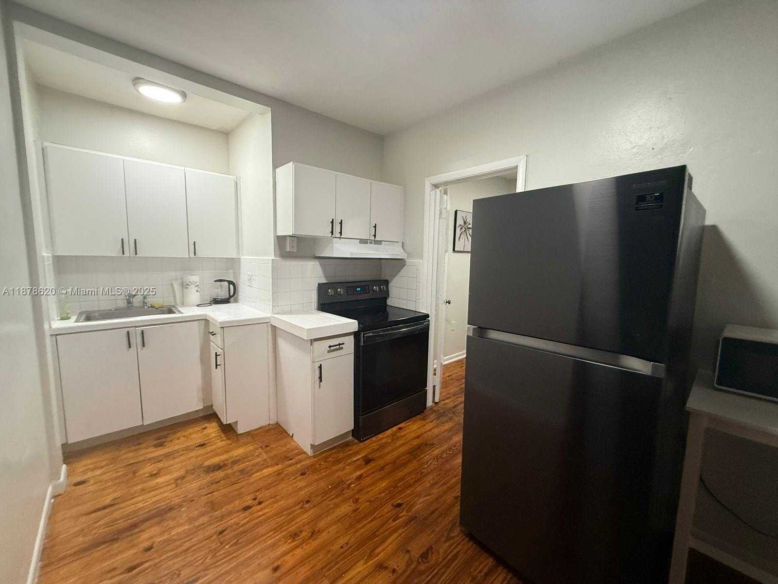 Small Image of 1289 MARSEILLE DR #46, Miami Beach Number 23