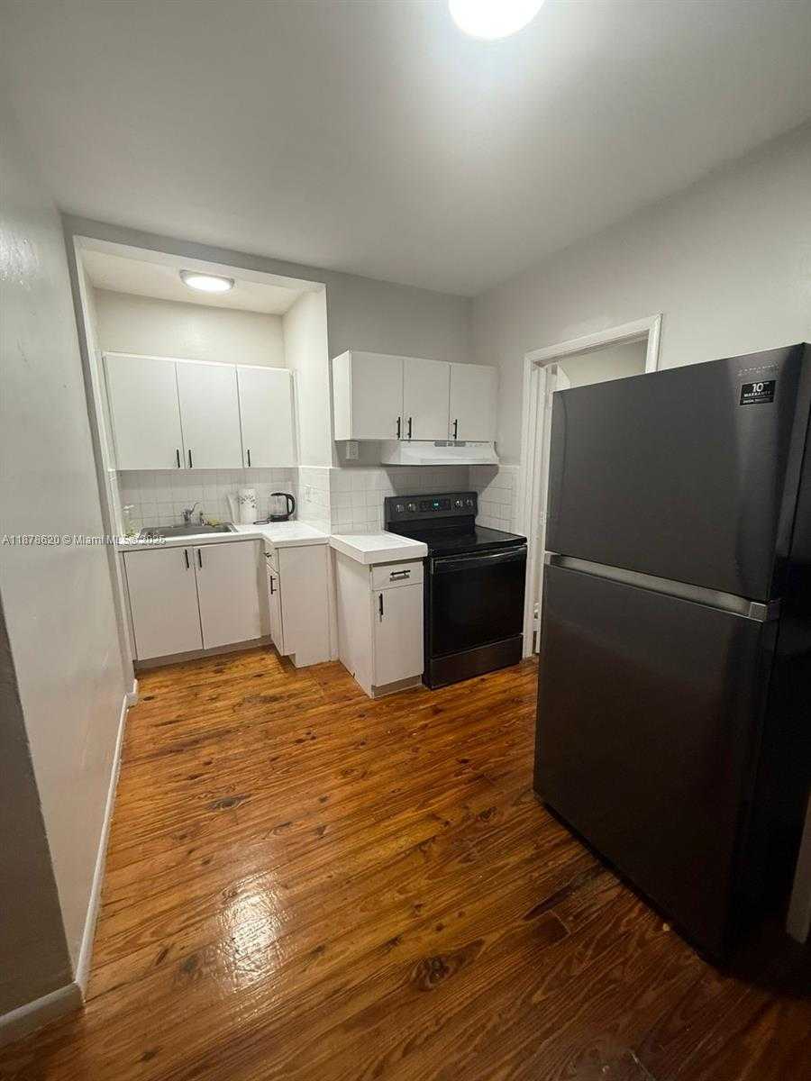 Small Image of 1289 MARSEILLE DR #46, Miami Beach Number 25