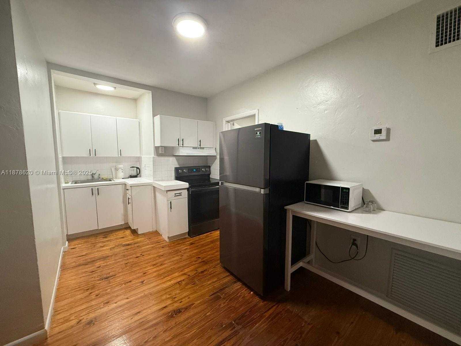 Small Image of 1289 MARSEILLE DR #46, Miami Beach Number 28