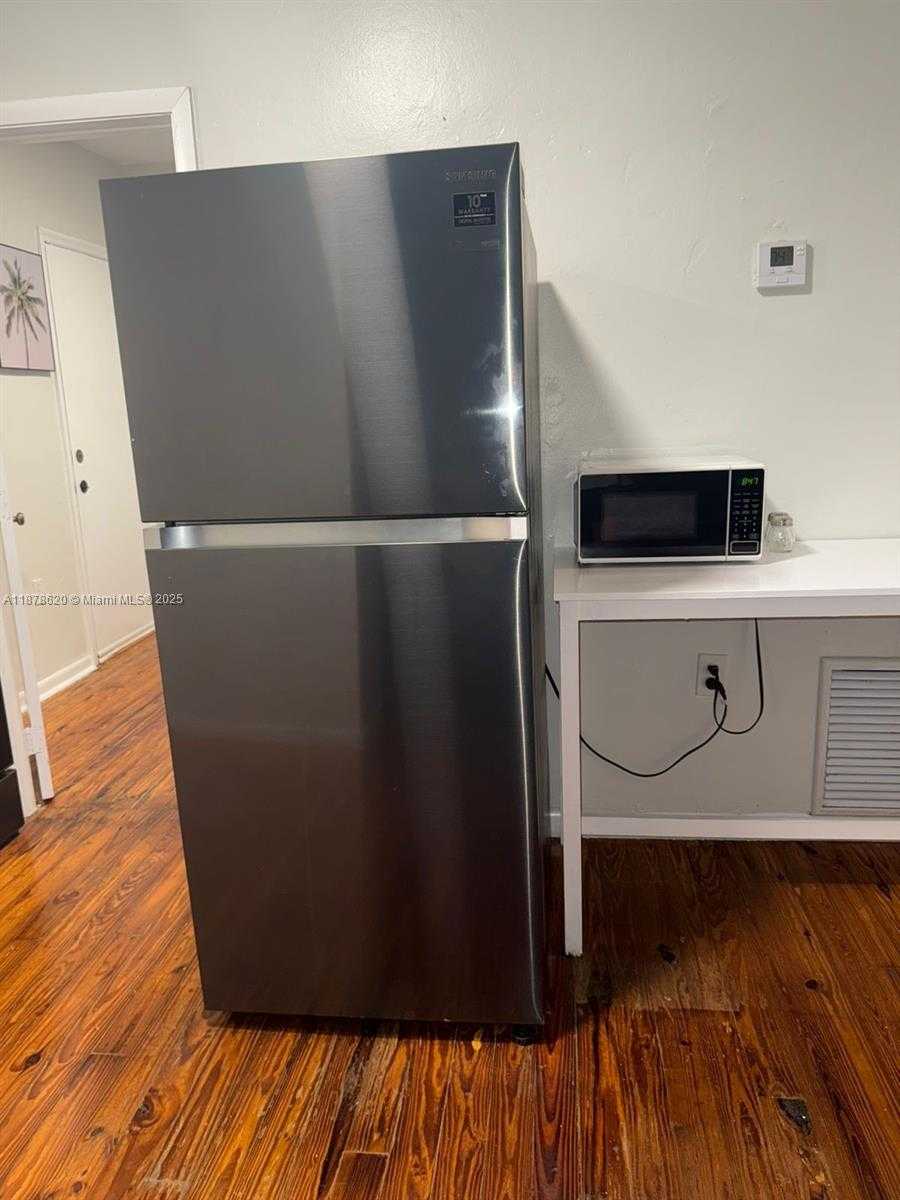 Small Image of 1289 MARSEILLE DR #46, Miami Beach Number 3