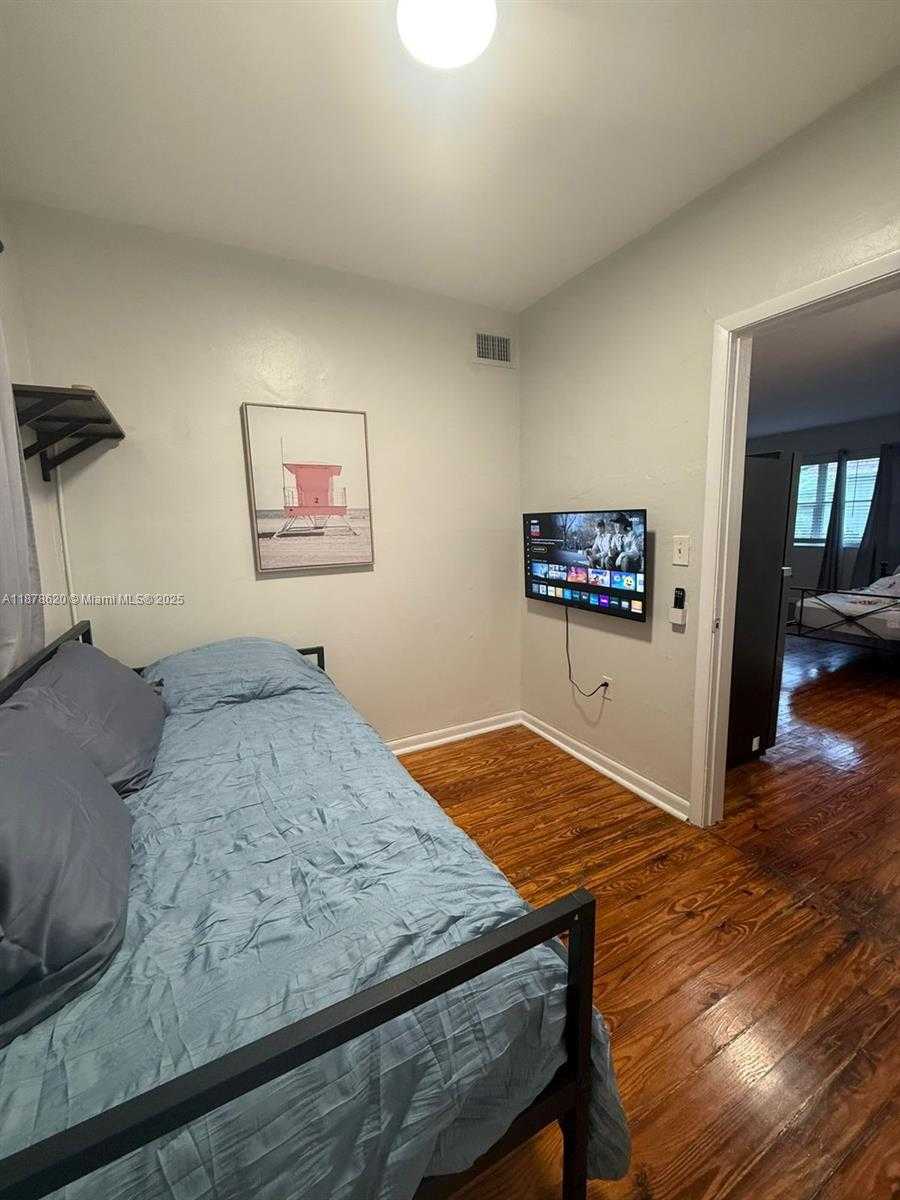 Small Image of 1289 MARSEILLE DR #46, Miami Beach Number 33