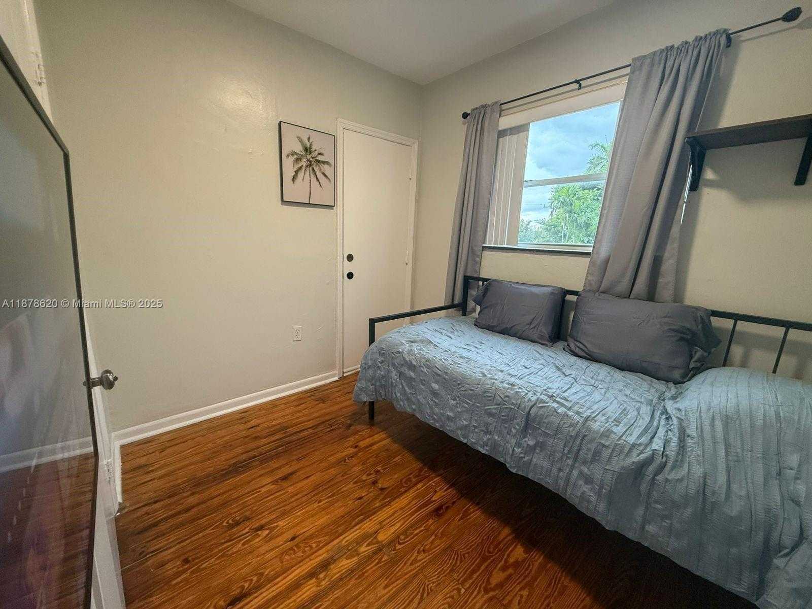 Small Image of 1289 MARSEILLE DR #46, Miami Beach Number 39