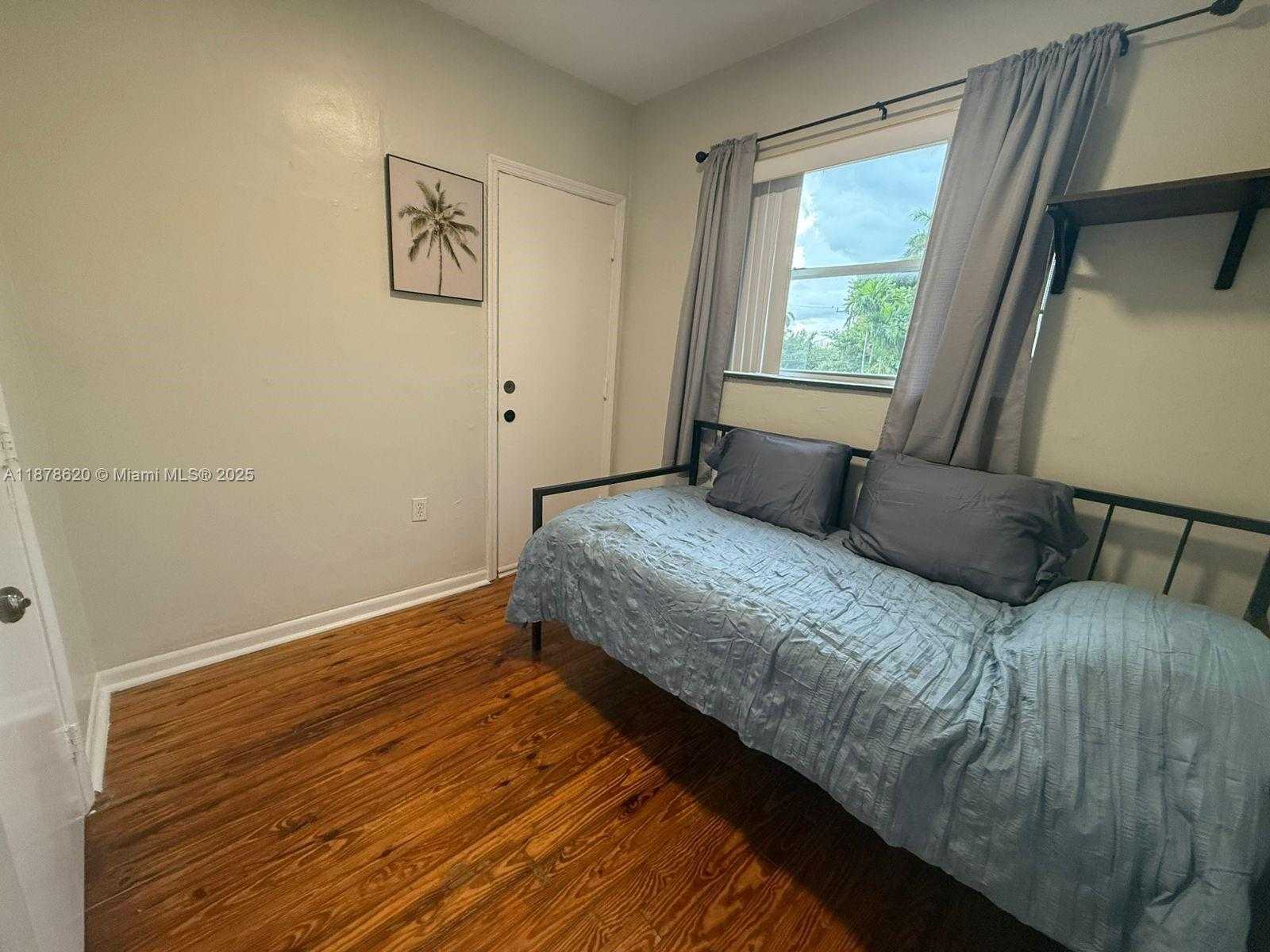 Small Image of 1289 MARSEILLE DR #46, Miami Beach Number 42