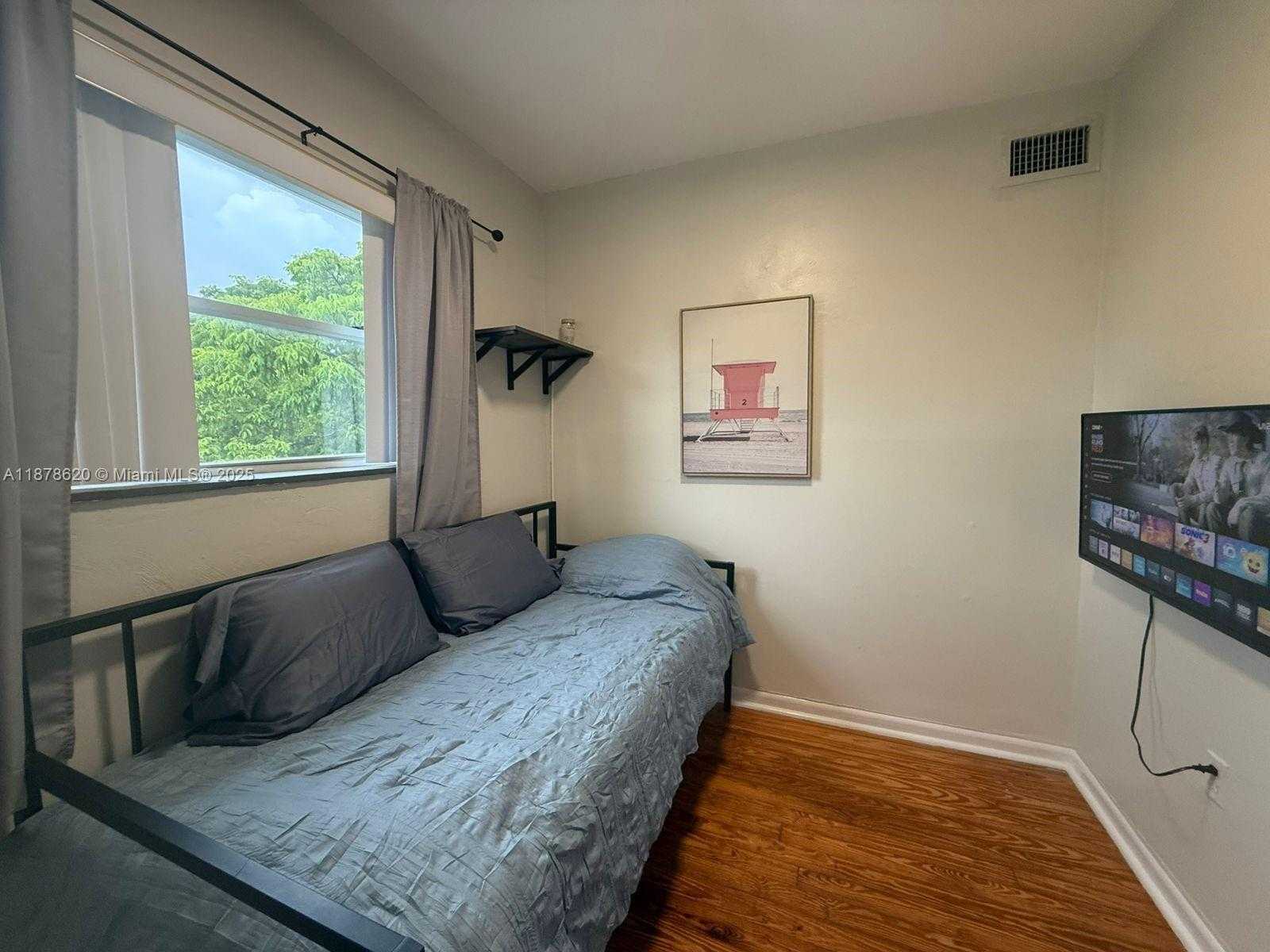 Small Image of 1289 MARSEILLE DR #46, Miami Beach Number 46