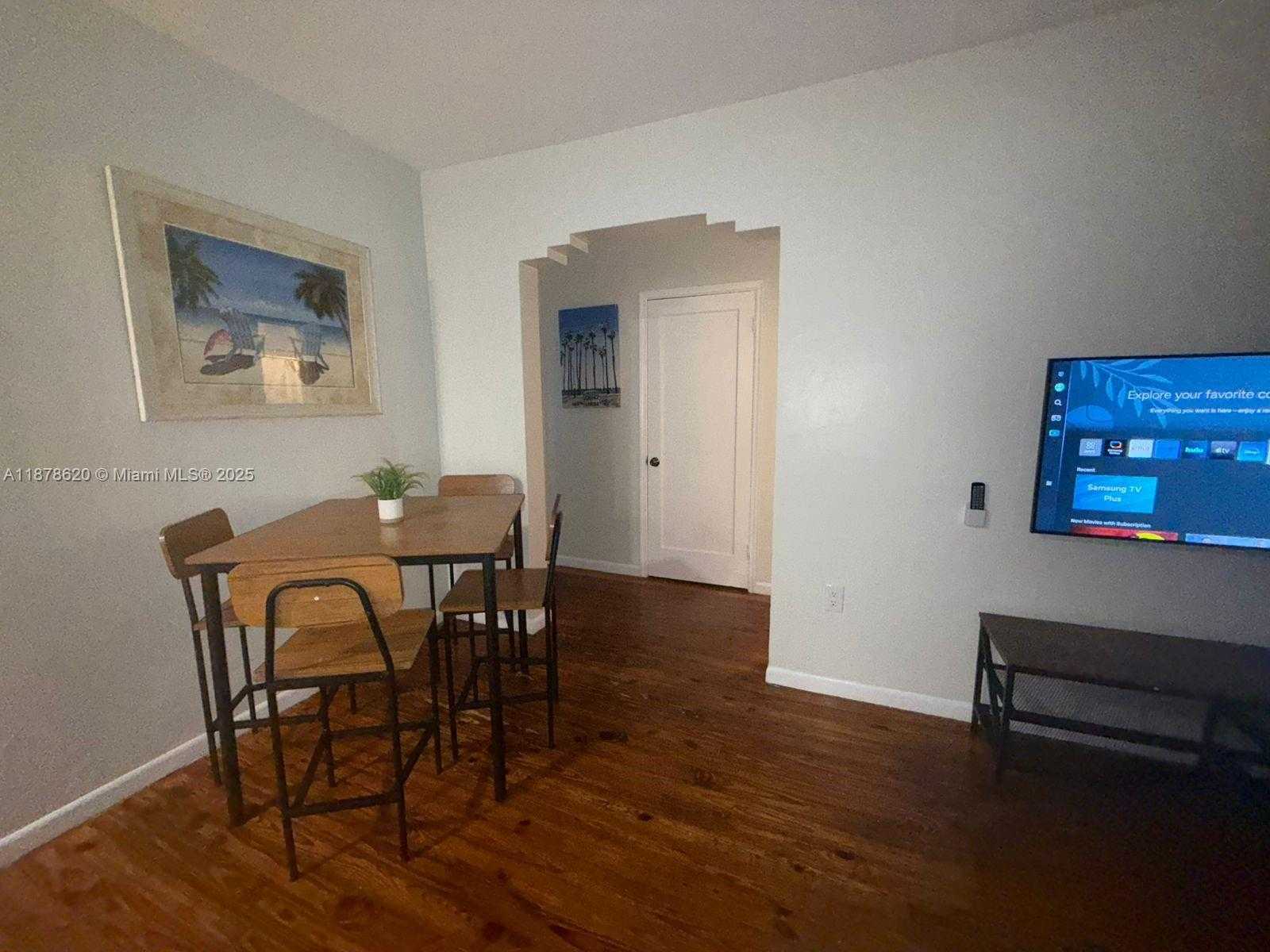 Small Image of 1289 MARSEILLE DR #46, Miami Beach Number 5