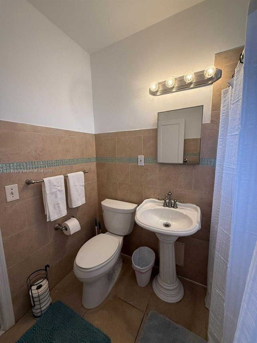 Small Image of 1289 MARSEILLE DR #46, Miami Beach Number 50