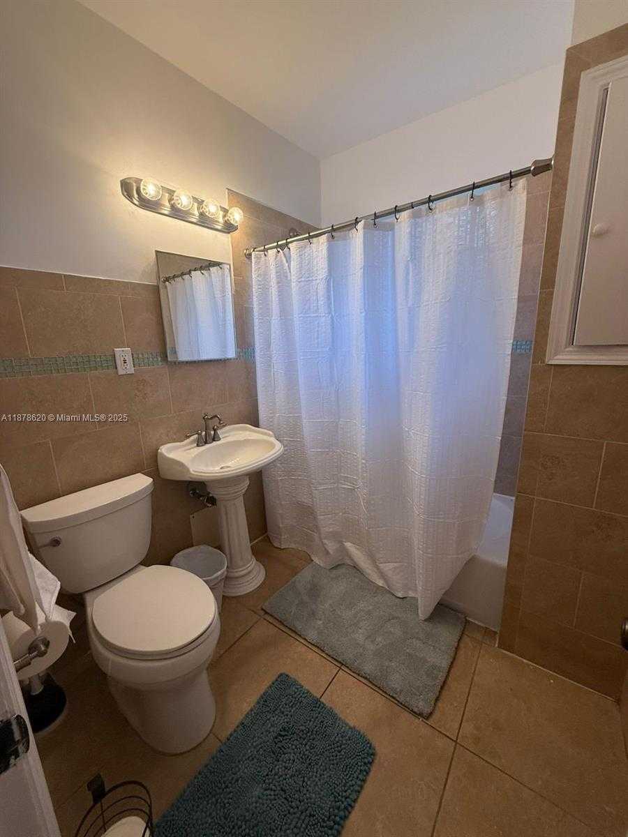 Small Image of 1289 MARSEILLE DR #46, Miami Beach Number 51