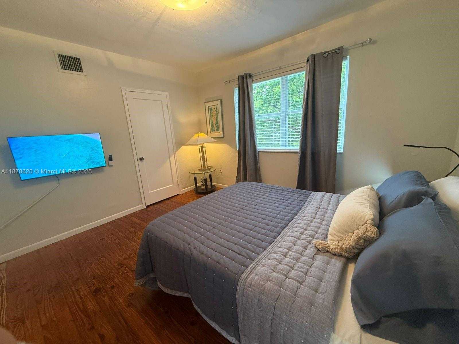 Small Image of 1289 MARSEILLE DR #46, Miami Beach Number 61