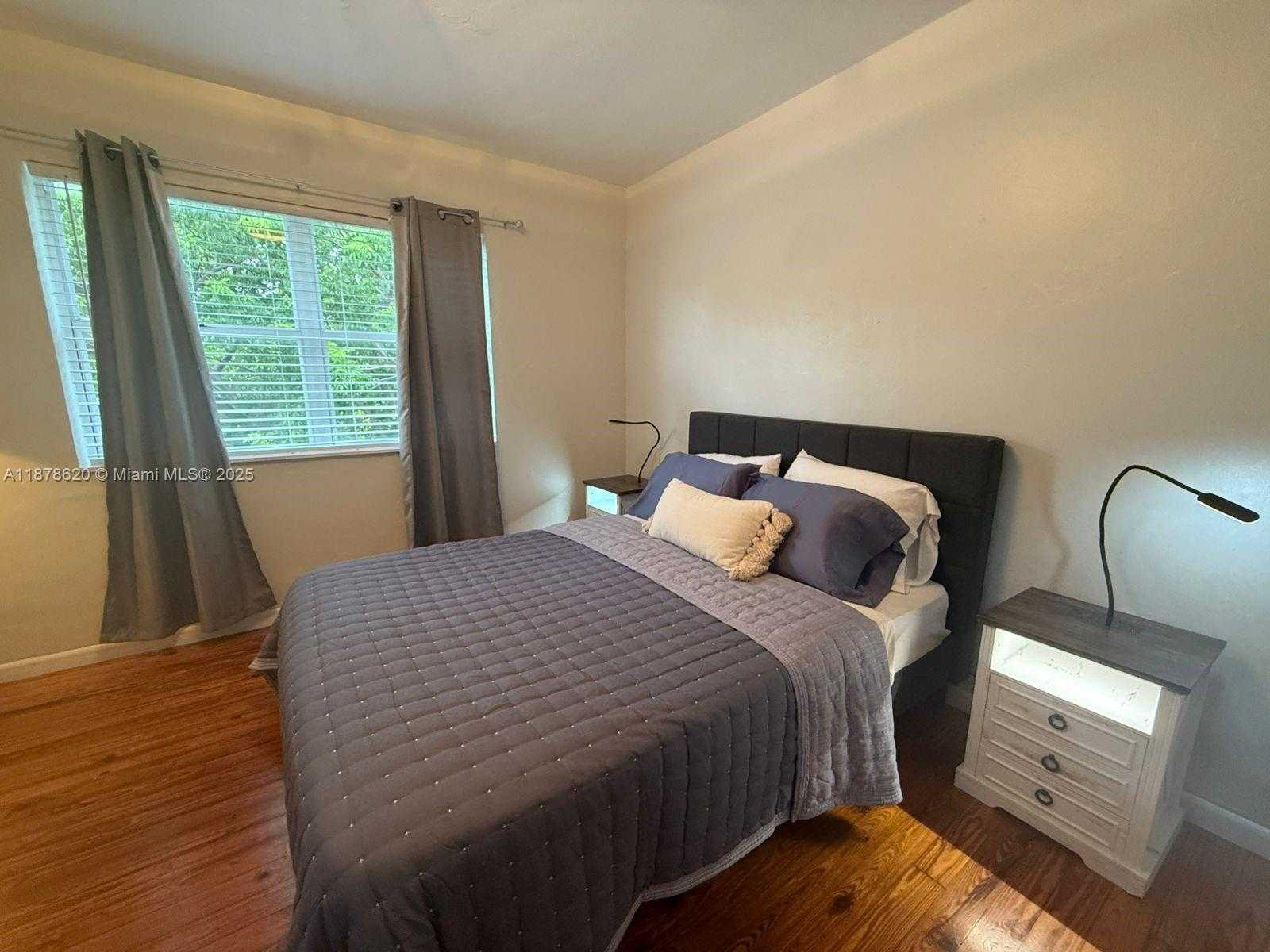 Small Image of 1289 MARSEILLE DR #46, Miami Beach Number 62