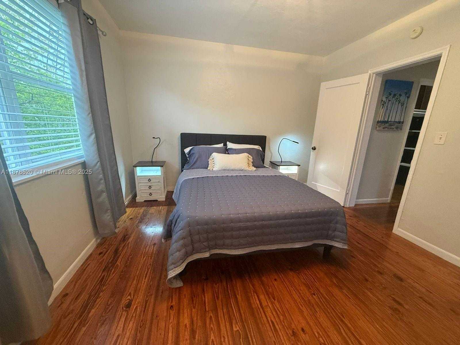 Small Image of 1289 MARSEILLE DR #46, Miami Beach Number 63