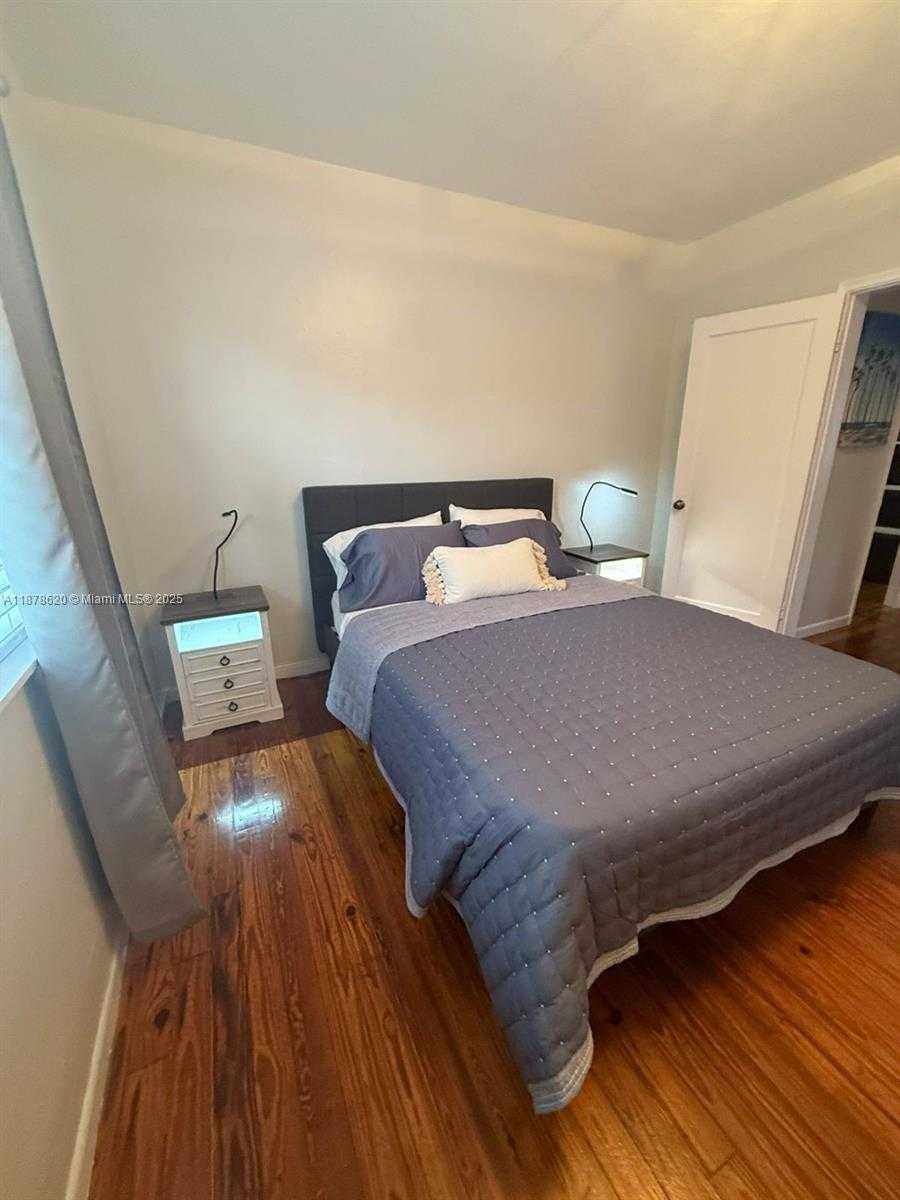 Small Image of 1289 MARSEILLE DR #46, Miami Beach Number 67