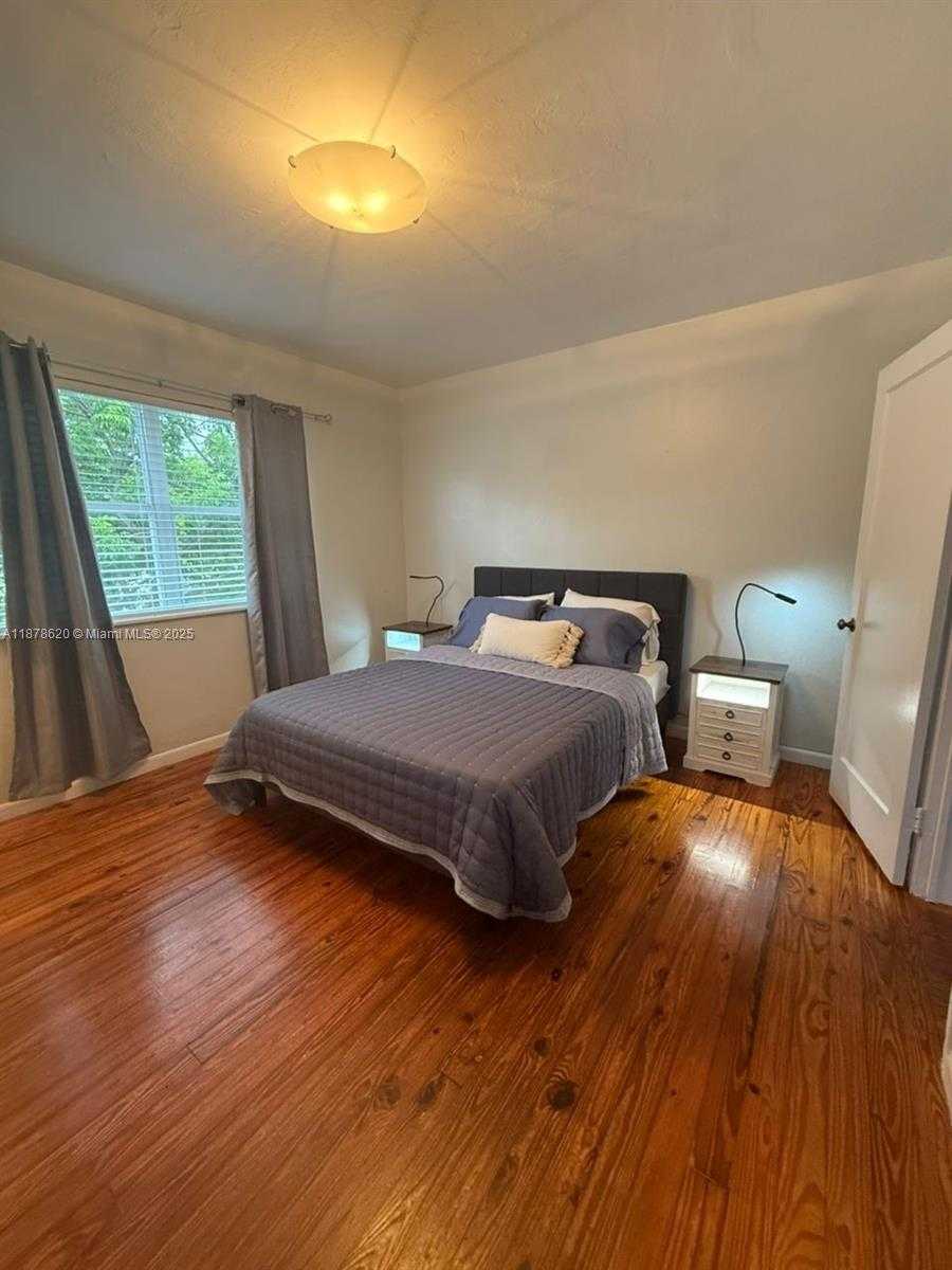 Small Image of 1289 MARSEILLE DR #46, Miami Beach Number 68