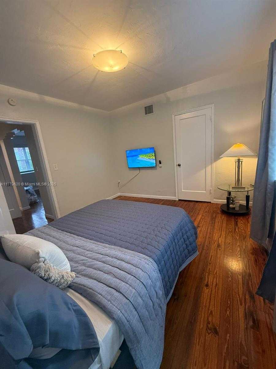 Small Image of 1289 MARSEILLE DR #46, Miami Beach Number 69