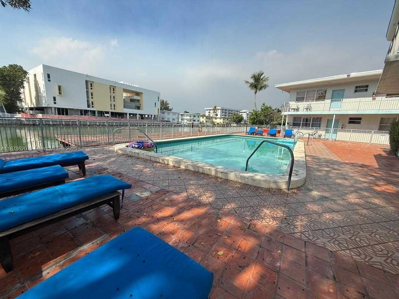 Small Image of 1289 MARSEILLE DR #46, Miami Beach Number 74