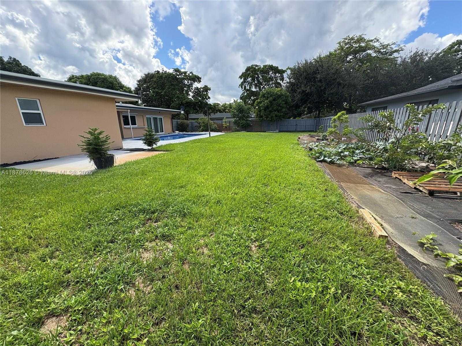 Small Image of 6341 SOUTH WEST 5TH ST, Plantation Number 12